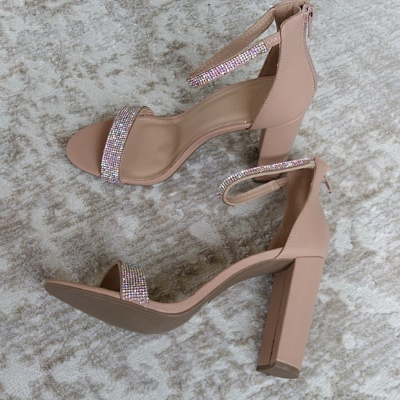 Charlotte Russe Almie Shimmery Chunky Block Heel Open Toe Sandals 10 Nude - Picture 8 of 16
